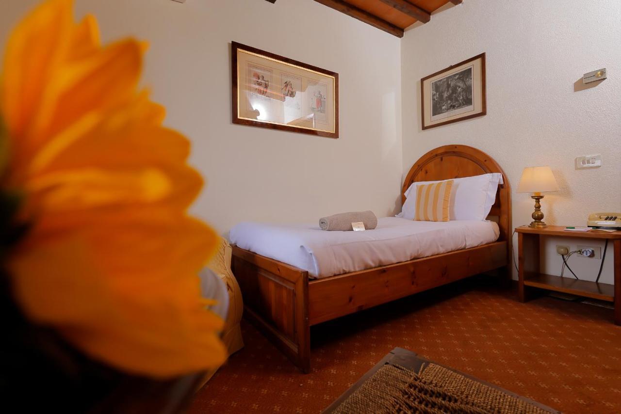 Relais Vignale & Spa Radda in Chianti Eksteriør billede