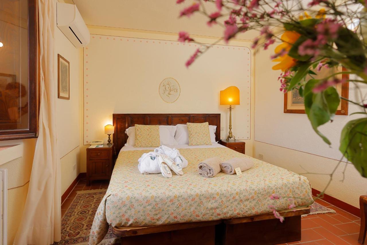 Relais Vignale & Spa Radda in Chianti Eksteriør billede